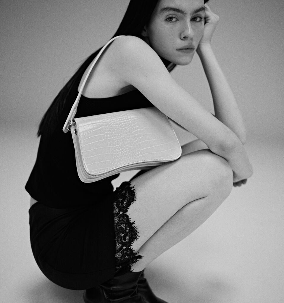 Mini skirt with lace - women's mini skirts - Black | Sisley image number 7